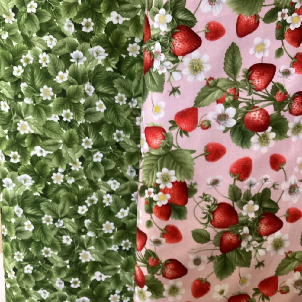 Timeless Treasures Strawberry Bouquet Cotton Fabric by the Yard, 1 yd